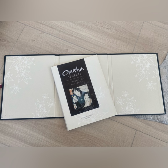 7 Lot of beautiful Japanese illustrated books in English and Japanese - Picture 5 of 16